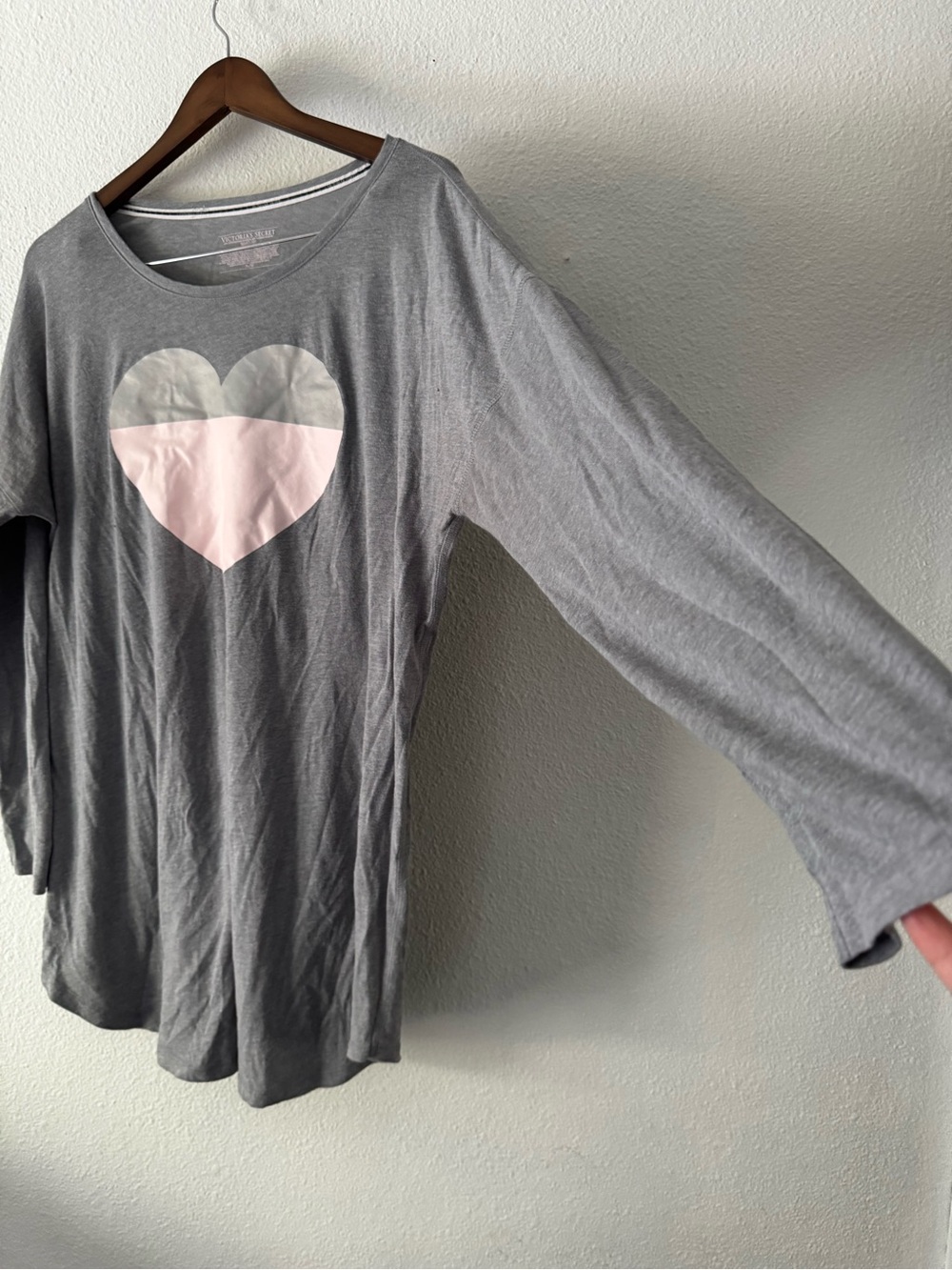 Victoria’s Secret XL Grey Pink Heart Sleep Lounge Tee Cozy Loungewear Sleepwear - Picture 3 of 12